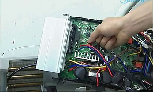 东阿美的空调电话是多少